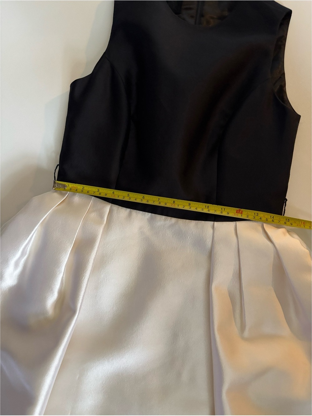 Wayne Clark Classic Evening Old  Hollywood Black and Ivory Dress Size 8 - Picture 5 of 10